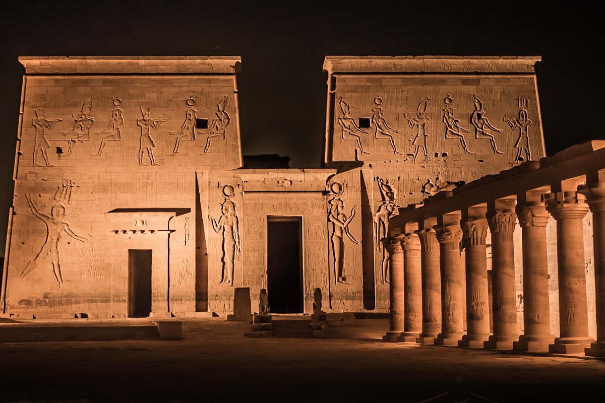 13-2-philae-temple-night-illumination.jpg